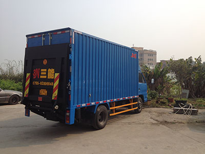 貨車尾板操作標準，確保安全與高效運輸?shù)年P鍵步驟